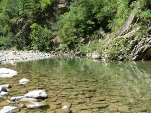 Lago sul Fiume Taro